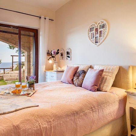 Rafaello Luxury Villa อาเยีย เปลาเยีย ภายนอก รูปภาพ
